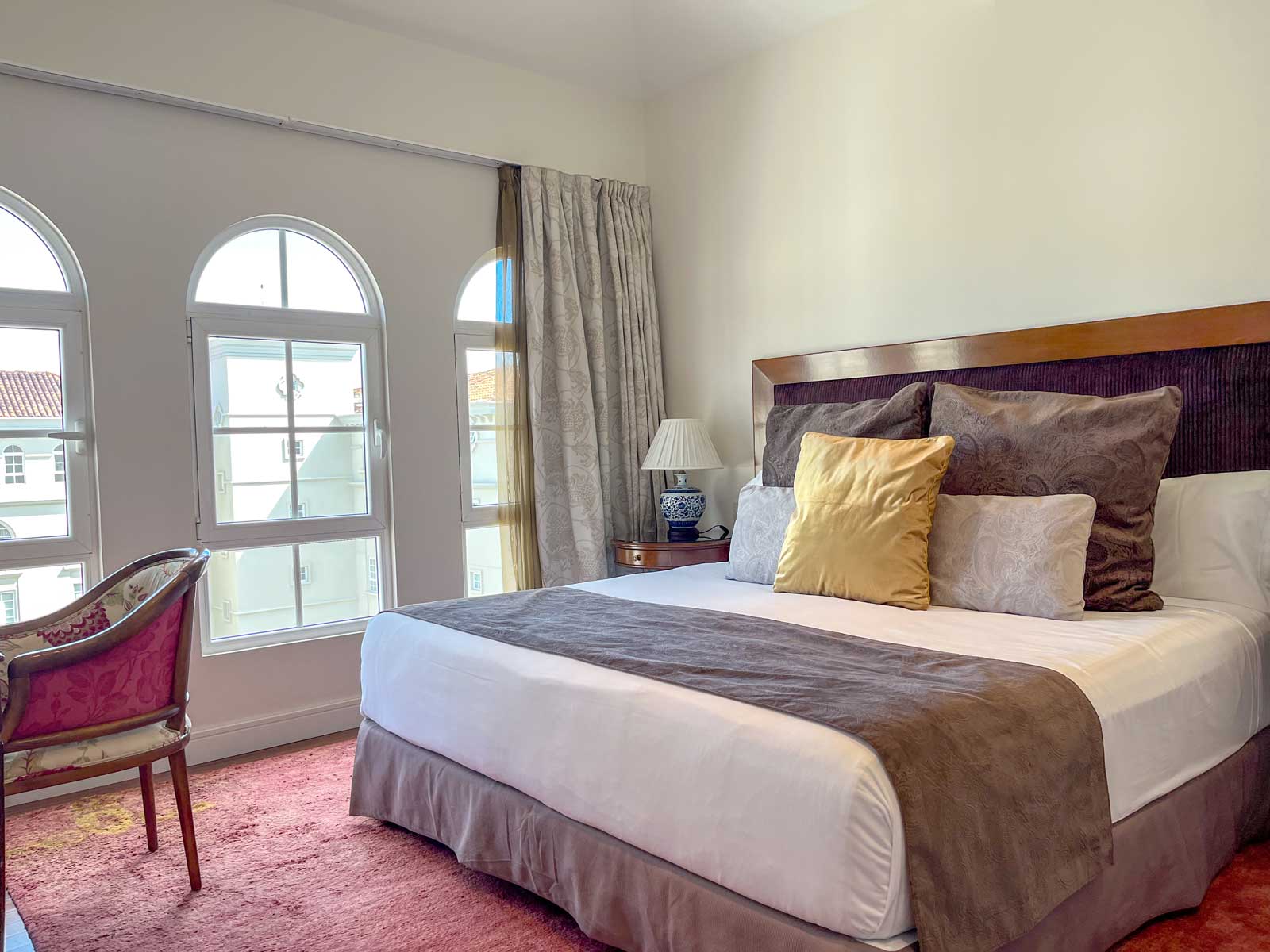 Cortijo Los Laureles Escazú Executive Deluxe apartment rental with bedroom